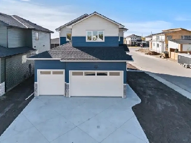 Brand New House in Carstairs! Image# 8