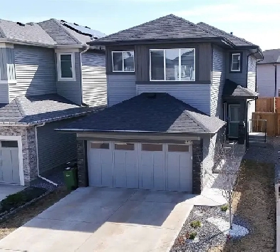 House for Rent - 4 bed 3 bath in Edmonton, Cavanagh community Image# 1