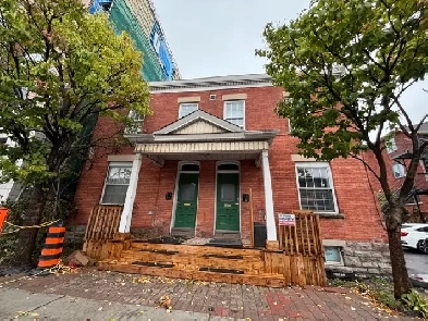 Large One Bedroom Apartment for Rent | Canal/Pretoria Area Image# 1