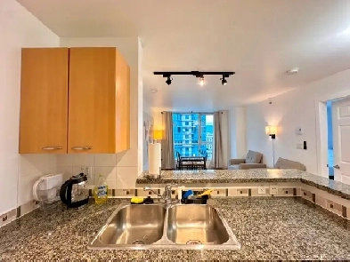 Furnished Downtown Vancouver Room with Ocean View Image# 4