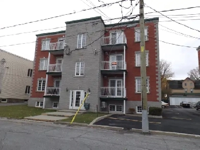 4 1/2 à louer près ITA et FMV Image# 10