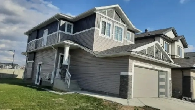 One Bedroom Basement flat (super clean, just new) Image# 7