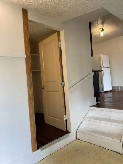 All utilities included/ walk to all amenities/15 min to Downtown Image# 1