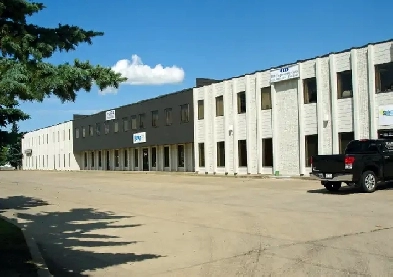 1040 Square Feet Main Floor Office Space - Utilities Included Image# 2