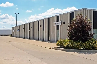 2823 Sq Ft Office/Warehouse for Lease West End Image# 10