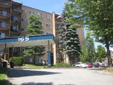 1 1/2 (PISCINE INTÉRIEURE) SECTEUR CARREFOUR DE L`ESTRIE Image# 8