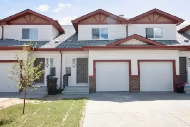 Fully Furnished Move In Ready 3 Bed 3.5 Bath Westpark Fort Sask Image# 1