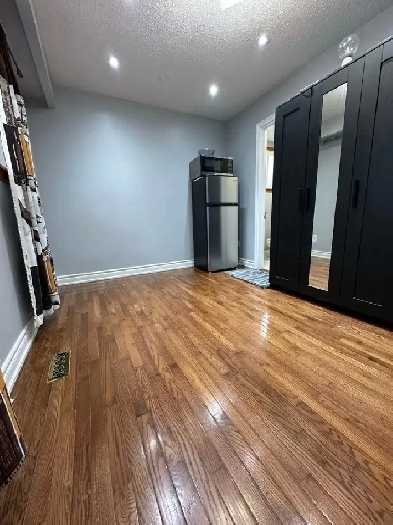 Private Room in Scarborough for Rent $700 Image# 1