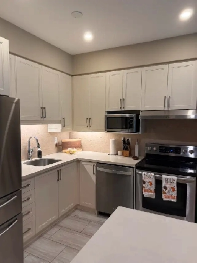 2 bedroom townhouse for rent in bogart pond in newmarket Image# 1