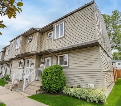 Lovely townhome for rent Image# 1