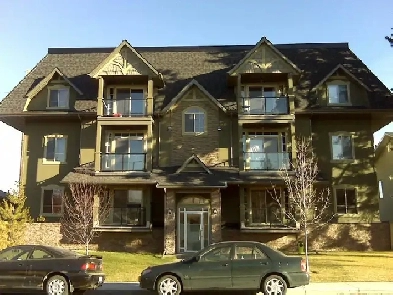 Conveniently Located 2 Bedroom/ 2 Bathroom Condo- 2012 1 Street Image# 1