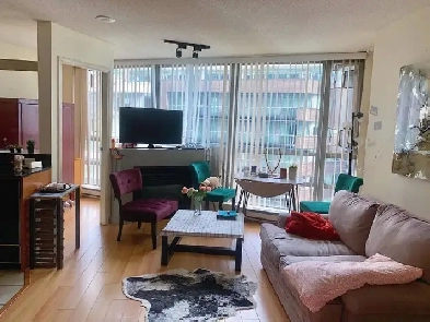 501 Pacific Studio Den 1Dec $1995 525 sq ft Yaletown Image# 3
