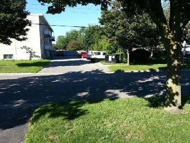 1-Bedroom Apt with Balcony in Stanley Park, Kitchener Area Image# 1