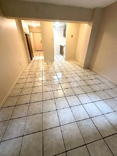 Spacious All Inclusive Bachelor(ette) Available November 1st Image# 3