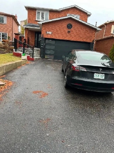 Furnished Room on 2nd Floor in Pickering of a House for Rent Image# 1