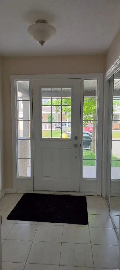 2 Bedroom townhouse in Kanata/Stittsville available now Image# 1