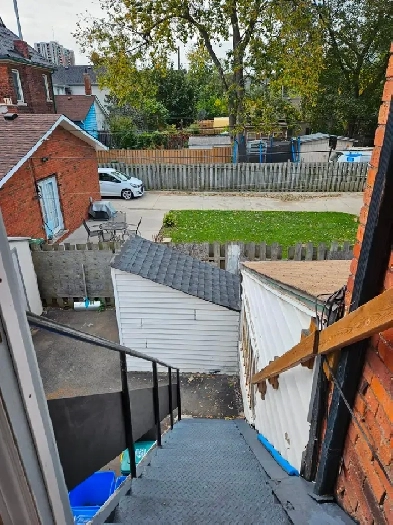 $1600  Well maintained Spacious 1bdr 2nd floor Image# 5