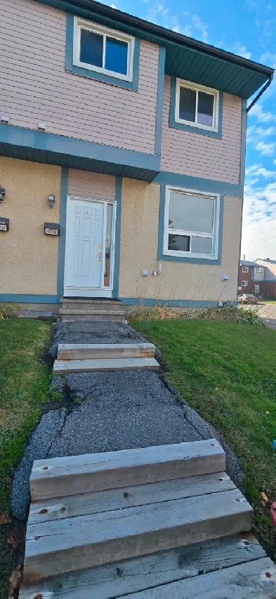 Townhome for Rent $2500.  NOV 1. NEWLY Renovated in Uplands area Image# 1