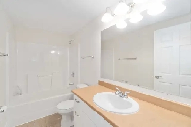 WELCOME TO THE SUMMIT - ONE BEDROOM PLUS DEN APARTMENT AVAILABLE Image# 12