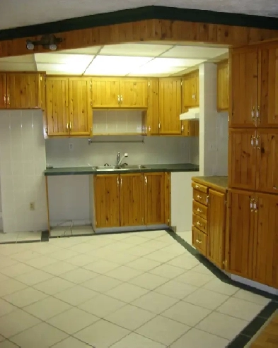 3½,4½,5½,TRÈSBEAUX,GRANDS,PISCINE INT,SAUNA,CHAUFFÉ,ASCENSEURS Image# 9