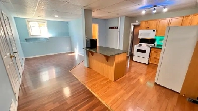 3min walk to Private room opp Fanshawe college -750 Image# 7