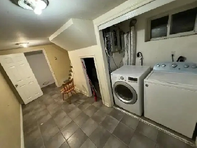 PRIVATE ROOM AVAILABLE IN MISSISSAUGA Image# 1