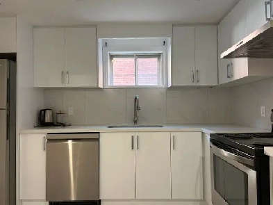 Best deal! Fully renovated 2 bedrooms unit Image# 1