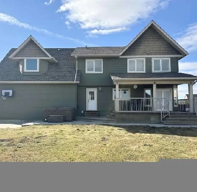 Beautiful newly renovated 4 bedroom 3 bath home Image# 9