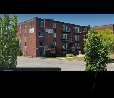 Grand 51/2 LIBRE à La Prairie à 2pas A132.Pont Champlain7min Image# 3