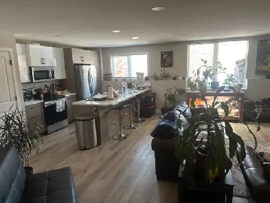 Furnished room for rent in fully furnished suite Image# 5