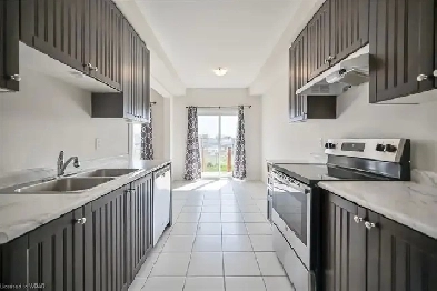 Townhouse for rent in St. Catherines. Image# 7