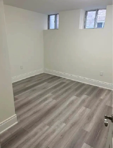 3 BEDROOM WALKOUT BASEMENT FOR RENT Image# 1