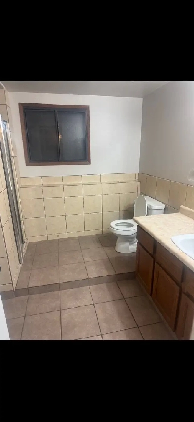 Large 2 Bedroom Basement Image# 2