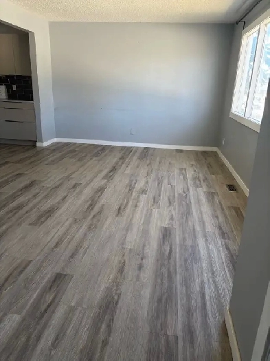 3 bed den and 1 bathroom duplex Image# 3