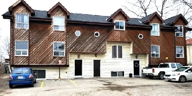 Country Living-2 Bedroom townhome Image# 3