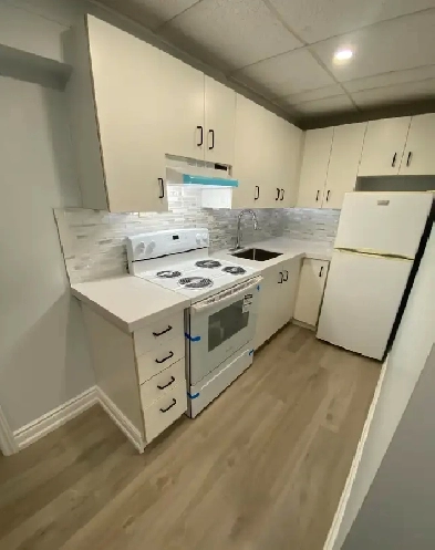 LIVE IN THE PRESTIGIOUS KINGSWAY Image# 8