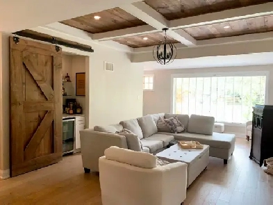 3 Bedroom - By the Lake - Burlington Image# 8