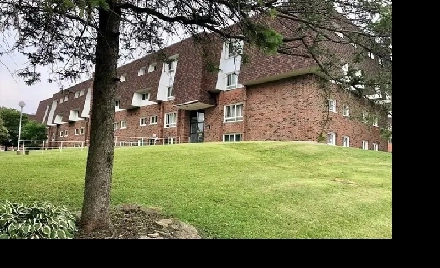 2 Bedroom 1 Bathroom - G5 815 Kyle Court Image# 3