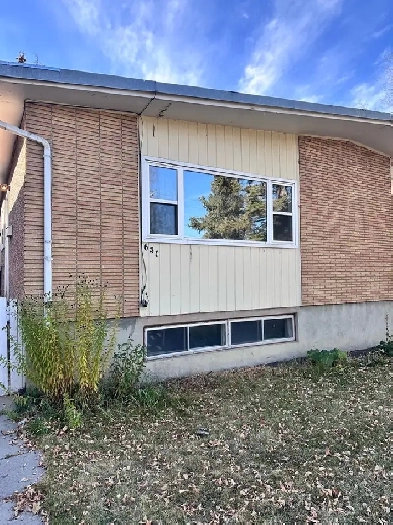 Rental- 3 Bed, 3 Bath Apartment Image# 2