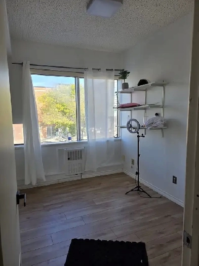 Espace Bureau à Louer Image# 1