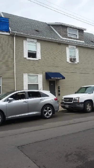 COZY SECOND FLOOR APT FOR RENT Image# 2