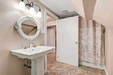 2 Bdrms 1 Bath Brand New Unit For Rent Image# 2