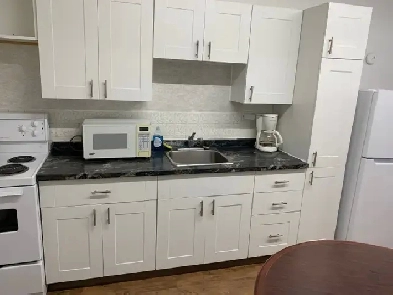 Swan Hills Homestead Motel- Nice Bachelor Apartments Image# 4