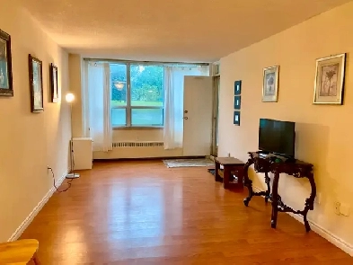401/KIPLING CONDO RENT $3050 ALL-INCLUSIVE MAIN FLOOR PATIO/BACK Image# 3