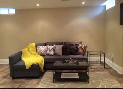 Aurora/Newmarket Bachelor Basement Image# 2