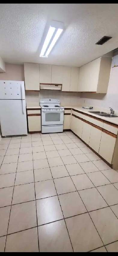 Legal basement for rent Image# 4