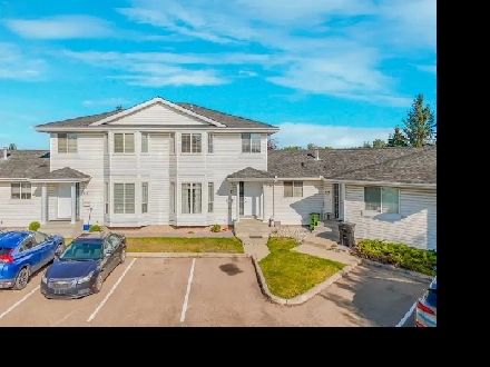 3 Bed 2.5 Bath Townhouse in South Edmonton! 1400 SQFT! Image# 2