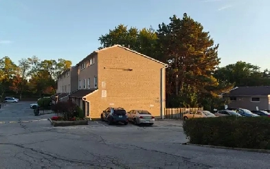 BEST TOWNHOUSE 3 Bedroom   @ FINCH/DON MILLS Image# 10