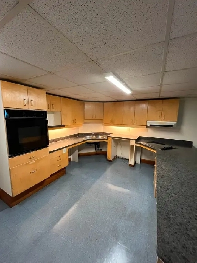 Group Living with Private Suites at 122 Cumberland St S Image# 1