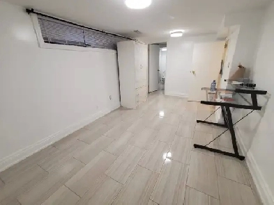 Bedroom with Bathroom Image# 2